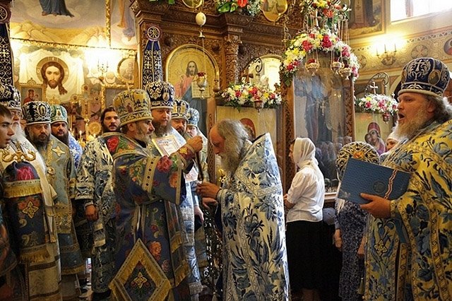 Почаївська ікона Богоматері - серед 12 чудотворних ікон України (фото) - фото 5