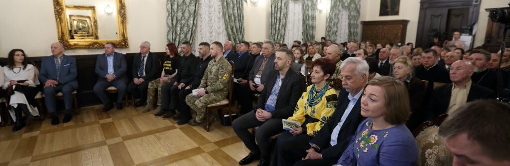 Тернопільська Пташка,  Михайло Діанов, військові, волонтери, капелани та лікарі — лауреати премії 