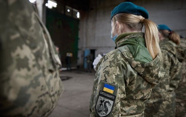 Мобілізація жінок, які мають медичну освіту: що потрібно знати