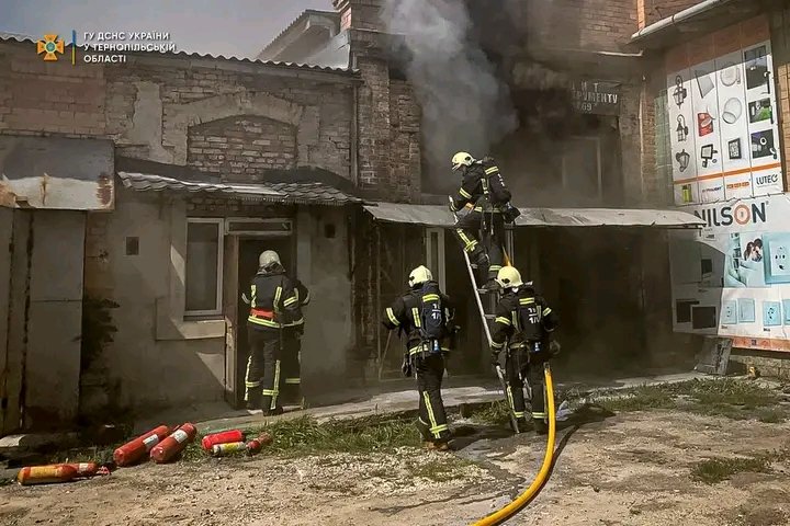 Пожежа біля Центрального ринку в Тернополі
