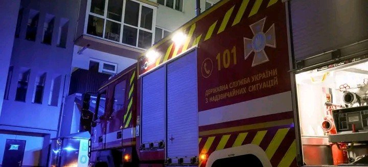 У Тернополі з багатоповерхівки евакуювали людей через загрозу життю 