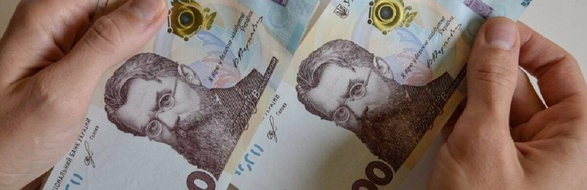 Будуть проблеми з зарплатами і пенсіями: у Кабміні зробили тривожний прогноз на випадок затяжної війни