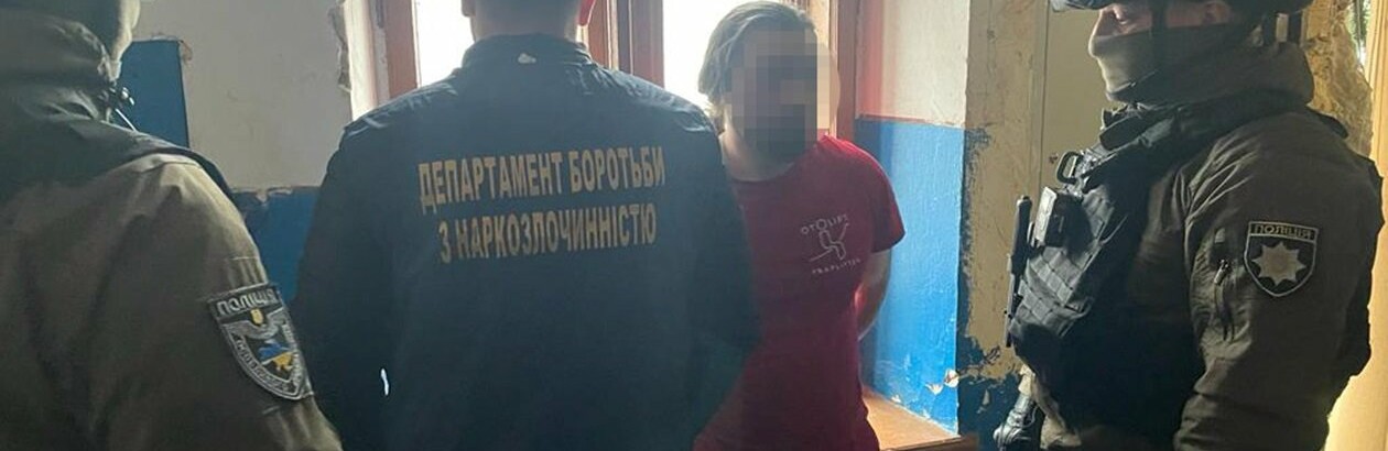 Наркотики серед трун: уродженець Тернопільщини зберігав на роботі зброю та наркотики - його затримали в Львові