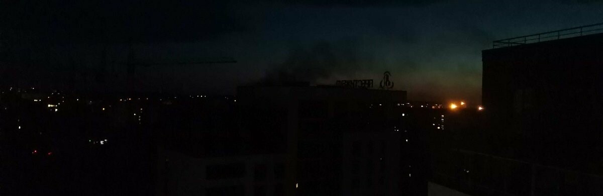 "Полум'я видно за 3 кілометри": у Тернополі спалахнула масштабна пожежа (ФОТО)