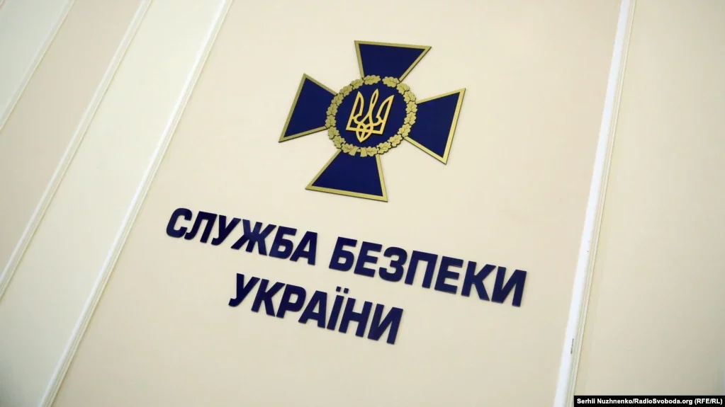 Посадовці Сумської ОВА розкрадали кошти, призначені на відбудову інфраструктури