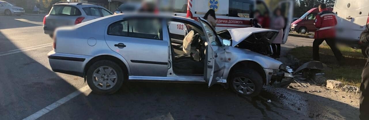 Через ДТП біля кладовища, на Микулинецькій в Тернополі шалений затор