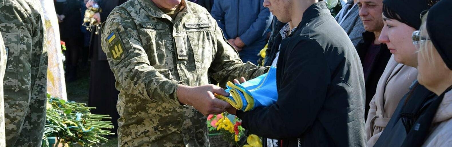 Без батька залишилось четверо дітей: на Тернопільщині в останню дорогу провели загиблого військовослужбовця
