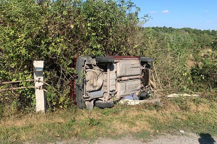 Жахлива ДТП на Тернопільщині, загинуло двоє людей