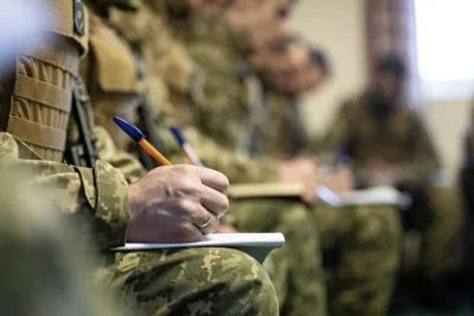 Представники військкоматів взялися за ресторани, навідалися у відомий заклад