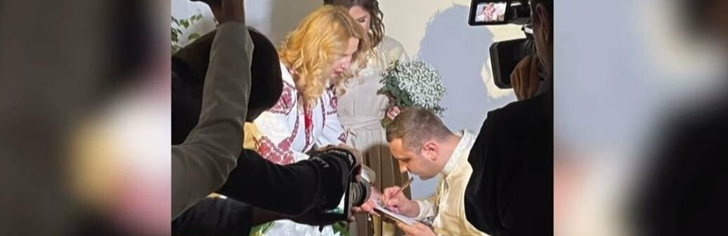 Освідчення на мільйони переглядів: гранатометник, який втратив на фронті ноги, одружився зі своєю коханою