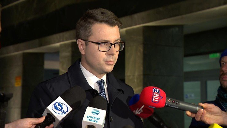Польща підняла військові літаки: ЗМІ повідомляють, що, ймовірно, російські ракети впали поблизу Любліна 