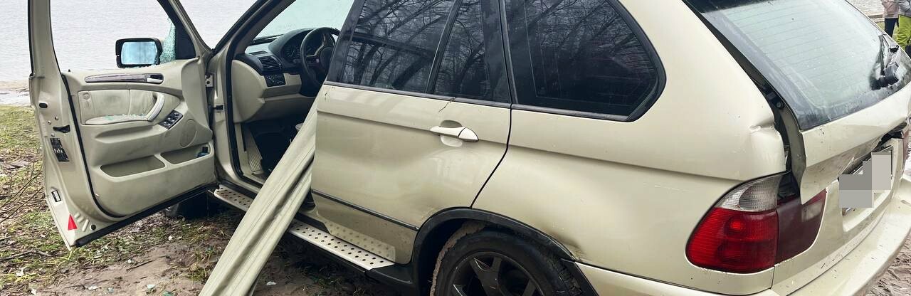 Святкування з алкоголем завершилося жахливою трагедією: юнаки потонули в автомобілі на сам Великдень