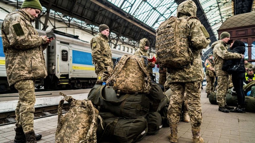 Масштабна мобілізація в Україні відміняється через брак коштів?