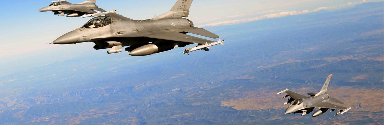 Президент Польщі заявив, що навчання українських військових на F-16 цілком необхідне