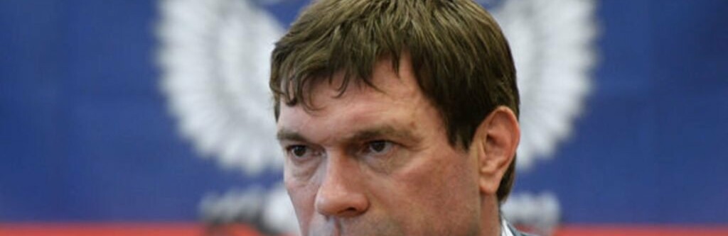 Зрадник та екс-регіонал з Тернополя Царьов нагадав росіянам, що тепер вони не можуть виїхати з місця проживання без дозволу