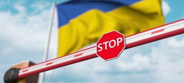 Чоловіків з інвалідністю не випускають за кордон: в ДПСУ надали роз'яснення 