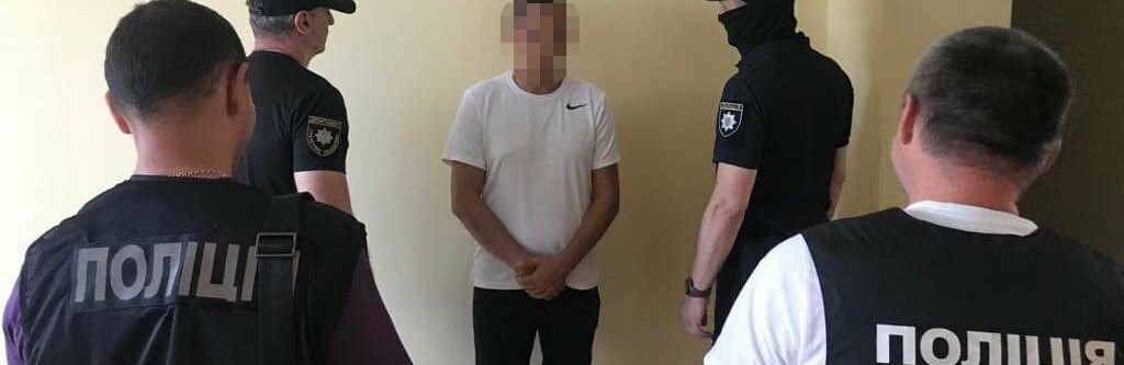 Чиновник вимагав 6 тисяч $ у дружини тяжкопораненого воїна
