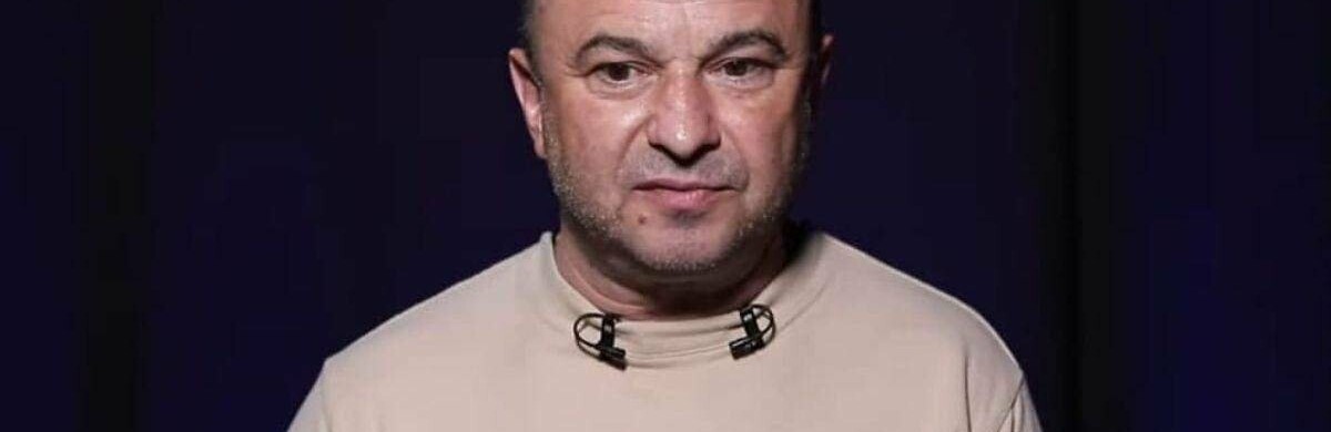 Старша за Репяхову на 7 років: співак з Тернопільщини Віктор Павлик показав свою дорослу доньку та онука