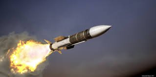 Масовий ракетний обстріл: українців закликають, у випадку небезпеки,  не нехтувати сигналом повітряної тривоги 