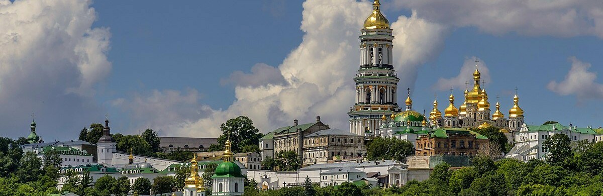Розірвання договору - законне: господарський суд відмовився лишати монастир УПЦ МП в Лаврі