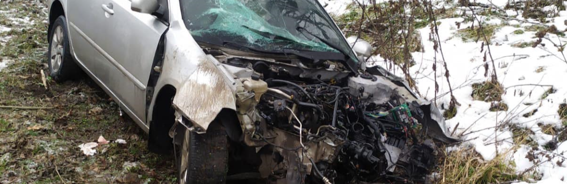 Розтрощені авто посеред дороги: на Тернопільщині трапилась ДТП