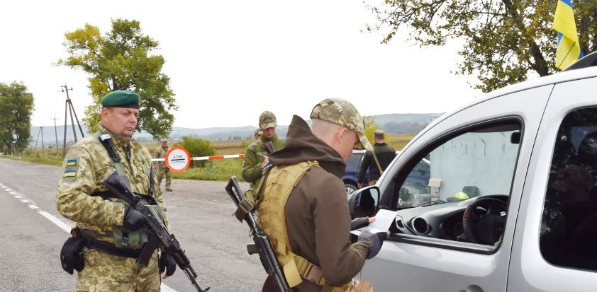 Родичка губернатора області причетна до втечі за кордон майже 200 ухилянтів,– ЗМІ