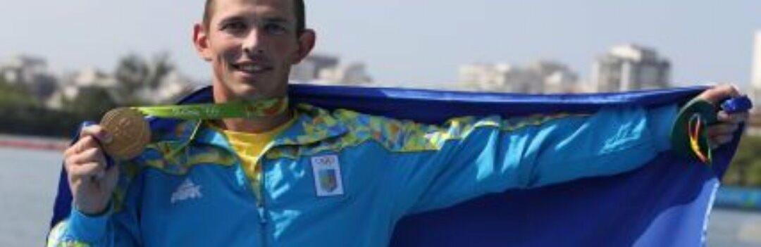 Найтитулованіший веслувальник України продав олімпійські медалі заради допомоги ЗСУ