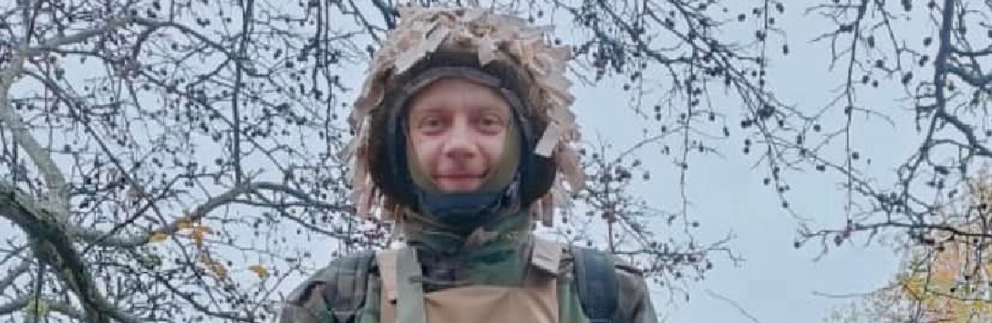 Їхав туди, куди інші  відмовлялись: на Тернопільщині попрощались із воїном, який ціною власного життя врятував побратимів