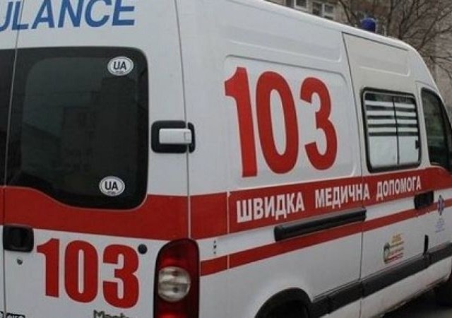 Численні переломи та забої: ще одну жінку збило авто на пішохідному переході у Тернополі 