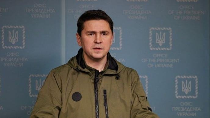 Росія атакує ракетами житлові квартали, щоб примусити Україну сісти за стіл переговорів - Подоляк