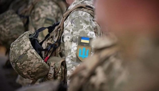 Чоловіки-військовослужбовці зможуть брати декретну відпустку