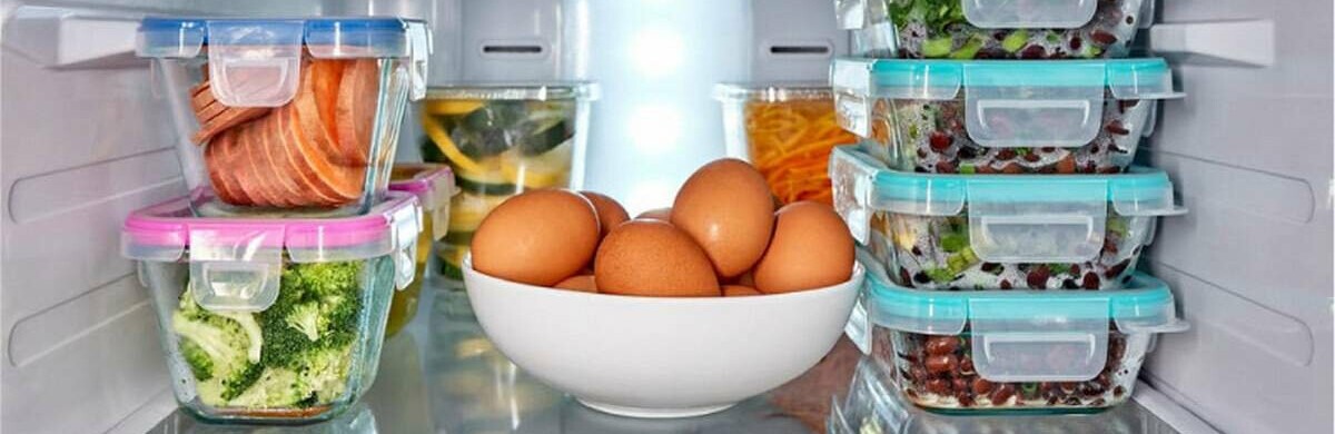 Стартував сезон заморожування: експерти назвали 10 продуктів, які не можна заморожувати в морозилці