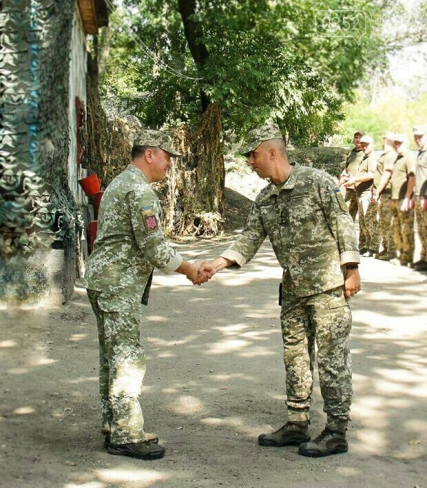 Військовим з Тернополя вручили нагороди в зоні ООС (ФОТО), фото-2 Військовим з Тернополя вручили нагороди в зоні ООС (ФОТО), фото-2