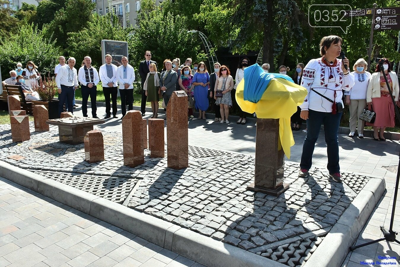 У центрі Тернополя відкрили бронзовий макет міської ратуші..., фото-2 У центрі Тернополя відкрили бронзовий макет міської ратуші (ФОТО), фото-2
