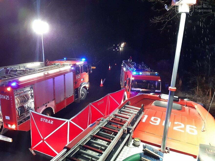 У ДТП в Польщі загинув далекобійник з України (ФОТО), фото-2 У ДТП в Польщі загинув далекобійник з України (ФОТО), фото-2
