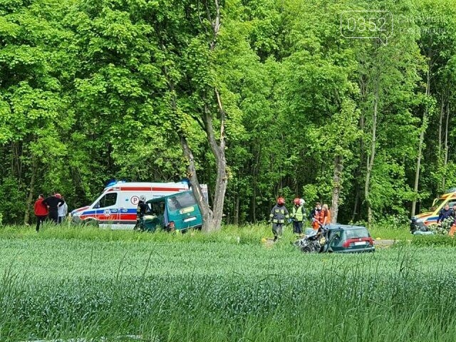 Мікроавтобус з українцями потрапив в смертельну ДТП в Поль..., фото-1 Мікроавтобус з українцями потрапив в смертельну ДТП в Польщі (ФОТО), фото-1