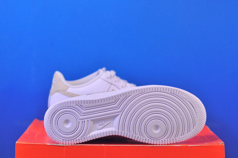 Кросівки Nike Air Force 1 MS White/Rattan IO7403-102 - Зображення 4