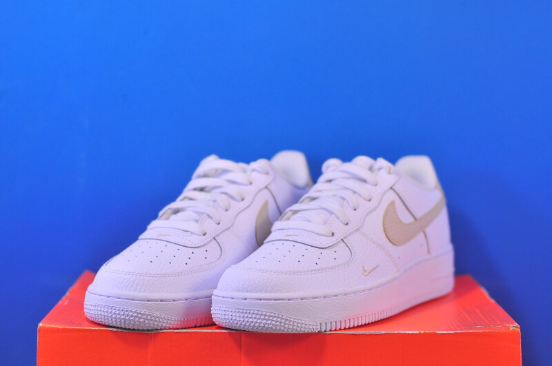 Кросівки Nike Air Force 1 MS White/Rattan IO7403-102 - Зображення 1