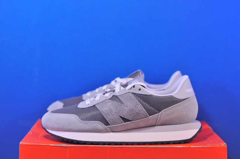 Кросівки New Balance 237 M2373IT