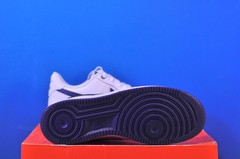 Кросівки Nike Air Force 1 07 IH4462-100 - Зображення 4