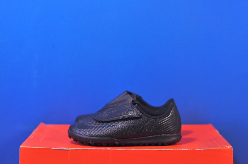Сороканіжки Nike Mercurial Vapor 16 Club Tf Black FQ8291-002