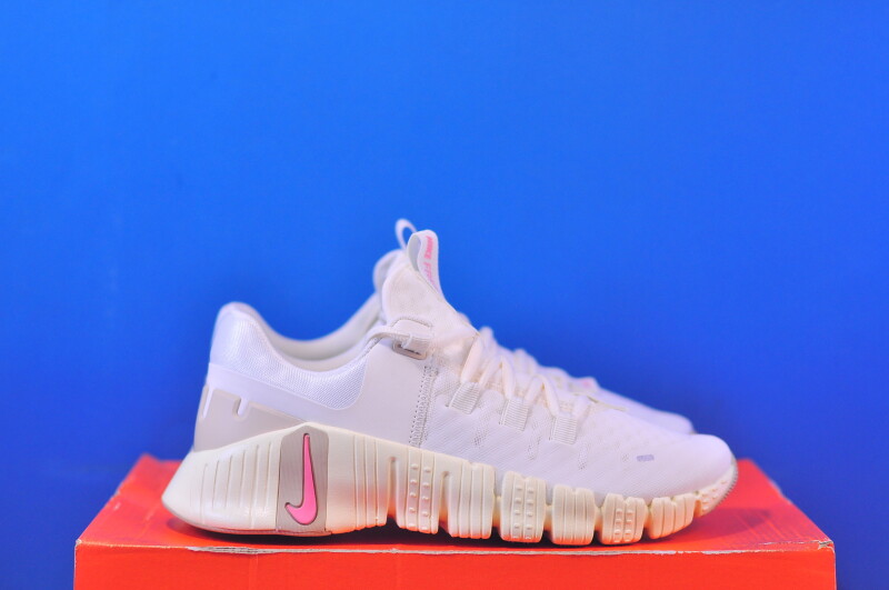Кросівки Nike Free Metcon 5 DV3950-100 - Зображення 3