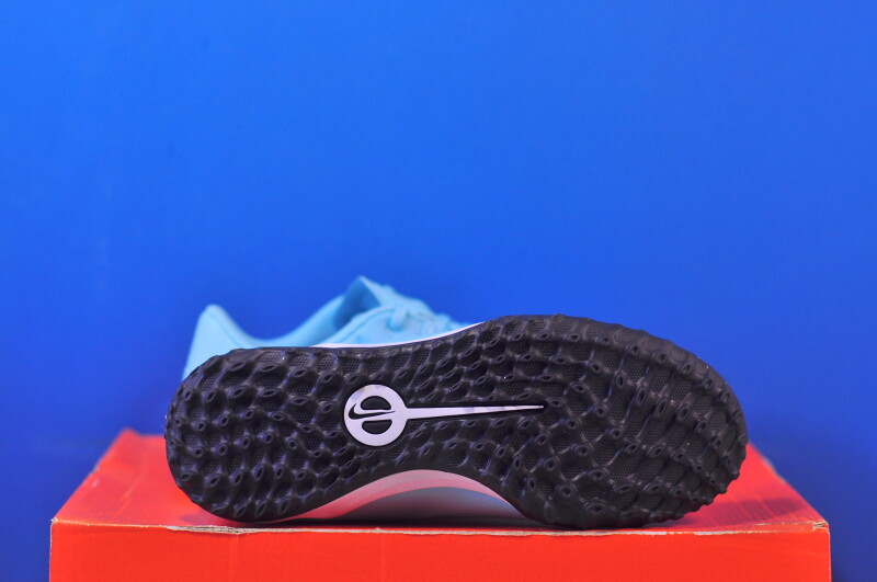 Сороканіжки Nike Tiempo Legend 10 Academy TF DV4351-401 - Зображення 4