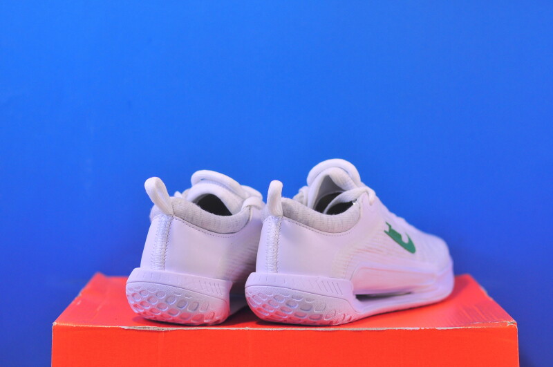 Тенісні кросівки Nike Court Zoom NXT HC DV3282-102 - Зображення 2