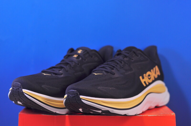 Кросівки HOKA Clifton 10 Wide 1162032 BKGD - Зображення 1