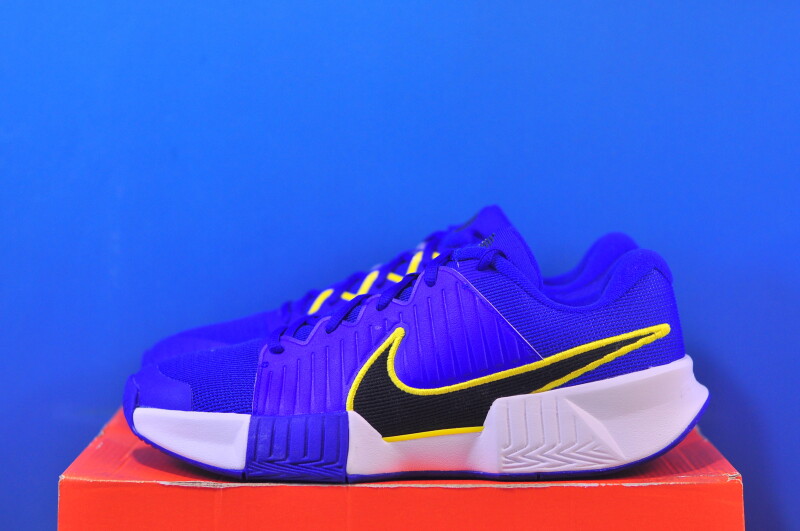 Тенісні кросівки Nike GP Challenge Pro HC FB3145-402