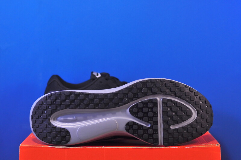 Кросівки Nike Revolution 8 HJ9198-008 - Зображення 4