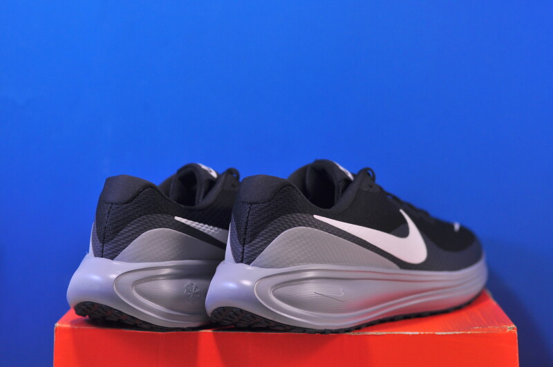 Кросівки Nike Revolution 8 HJ9198-008 - Зображення 2