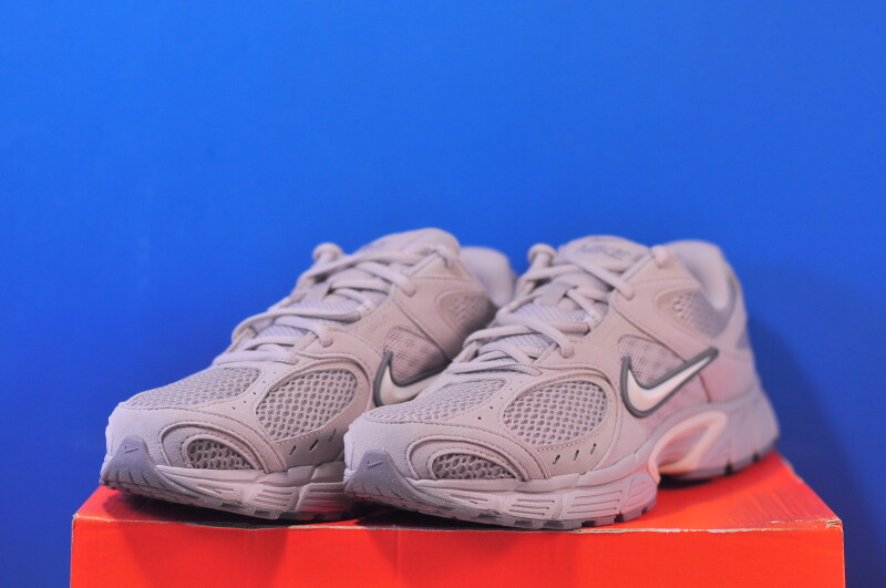 Кросівки Nike V5 Rnr II6292-201 - Зображення 1