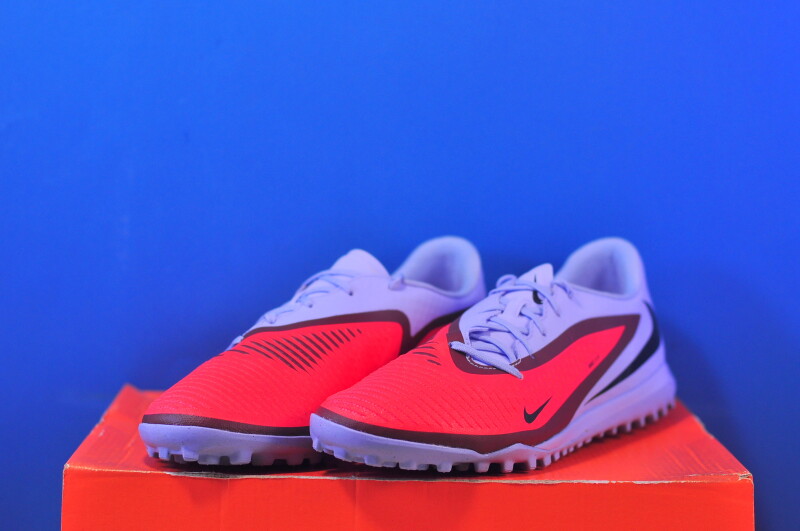 Сороканіжки Nike Phantom 6 Low Academy Tf Violet/Red HQ2325-400 - Зображення 1